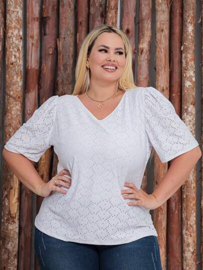 Blusa Plus Size Gola V Manga Curta