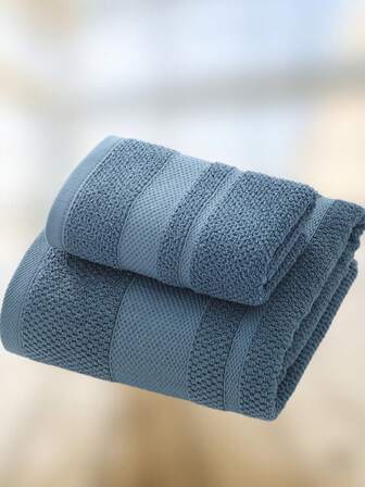 1 件蓝色简约矩形浴巾 26.92 * 53.84 英寸或小面巾 13.07 * 28.99 英寸游泳和沐浴巾速干、吸水、柔软、不褪色适用于浴室、酒店、健身房等。