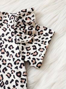 Giovane ragazza primavera/estate top casual a maniche corte con stampa leopardo e leggings