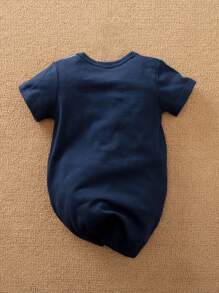 Yierying 新生男婴可爱卡通印花舒适圆领连体衣，春夏