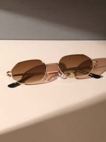 一副女士金属几何图案棕色个性化时尚眼镜，适合户外度假、徒步旅行、海滩、街头等场合，是夏季海滩度假、户外旅行的时尚配饰，复古几何镜框，适合外出、返校季等场合。 - 茶片 - 查看 4