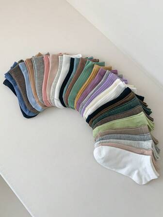 20 pares de calcetines de mujer tobilleros versátiles, suaves y transpirables de unicolor con rayas verticales de colores aleatorios