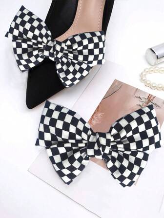 1對新款棋盤格紋蝴蝶結鞋花，適用於服裝、手袋、帽子、髮飾、手機殼和飾品