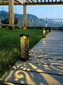 1 pieza/4 piezas de Luz de clavija de tierra con energía solar, poste de luz solar para jardín exterior con patrón de proyección de sombra, Luz de césped de energía solar con patrón hueco para paisaje, entrada de autos, iluminación exterior (luz cálida) - luz blanca cálida - Ver 2