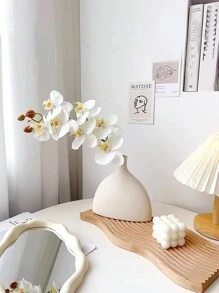 1 pièce Vase d'arrangement de fleurs de style nordique INS pour la décoration de la table de salon du meuble TV, vase de fleurs hydroponique blanc de style européen et minimaliste pour insérer des fleurs, décoration de tulipe pour une table de salle à manger et salon design unique