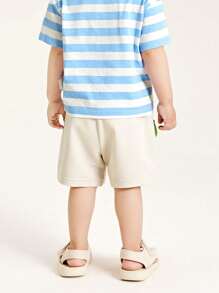 mini bala Pantalones cortos de verano nuevos con bloqueo de color y bordado de letra para niños pequeños