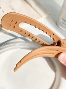 4个装女士防滑扁平大号轻便塑料发夹，颜色包括黑色、白色、卡其色和棕色，适合打造简约优雅的发型，日常佩戴、休闲聚会、通勤上班、洗脸、沐浴和化妆等场合，是发饰、发夹、爪夹、学生用品、大学用品、头部配饰和发卡的理想之选。 - 彩色 - 查看 2