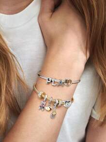 1件定制照片手链吊坠，送给妈妈、爸爸的礼物，母亲节、父亲节照片项链吊坠，照片脚链吊坠，心形儿童脚印妈妈手印照片珠，镶嵌立方氧化锆，送给妈妈、女儿、女友、妻子、闺蜜的礼物，情人节、新年礼物，魅力之选 - 銀色 - 查看 4