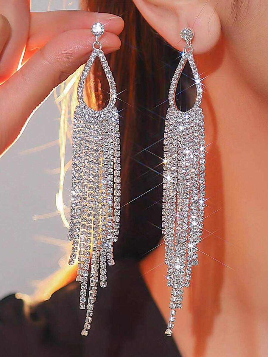 1 Pair Geometric Long Tassel Earrings Suitable For Wedding And Party Wear - Silver - View 1
