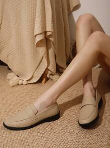 Women's Fashionable Low-Heeled Loafers For Casual Wear