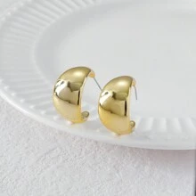 Brincos dourados em forma de C, estilosos, retro, populares, fofos e únicos, adequados para uso diário e para o uso em eventos