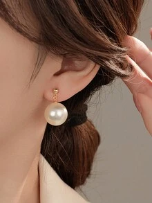 1 对 S925 银超大仿珍珠耳钉，适合女士，圆形，高光泽，百搭耳环，适合节日礼物 - 金色 - 查看 3