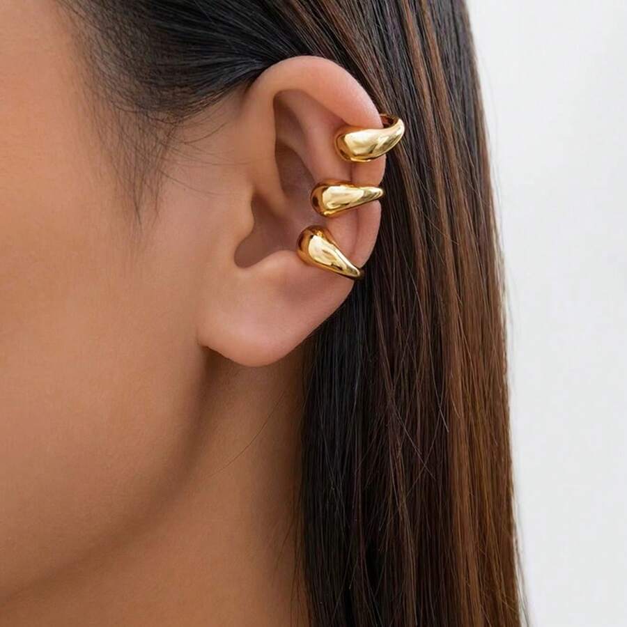 One Simple Geometric Ear Cuff With A Smooth Surface, Suitable For Women To Wear Daily. - Yellow Gold - View 1