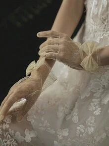 1 Pair Of Netting Short Bridal Gloves With Bowknot, Pearls And Champagne Color For Wedding Dress And Formal Dress