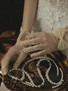 1 Pair Of Netting Short Bridal Gloves With Bowknot, Pearls And Champagne Color For Wedding Dress And Formal Dress