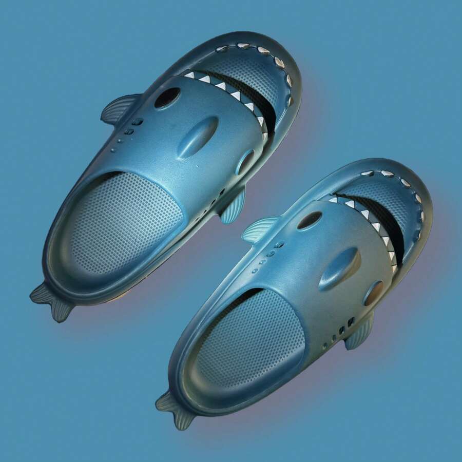 Sandalias economicas de tiburon para hombre. Sharky Chanclas con forma de Tiburon para hombre. - Verde - Ver 1