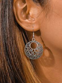 1 Pair Of Vintage Hollowed-Out Flower Earrings For Women Daily Wear Valentines