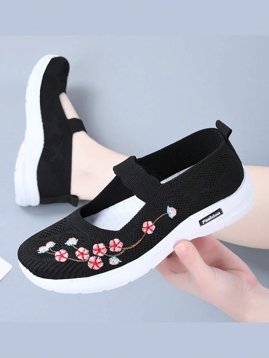 Women Slip-On Casual Walking Shoes With  Embroidery And Rounded Anti-Slip Toe - Black - View 1