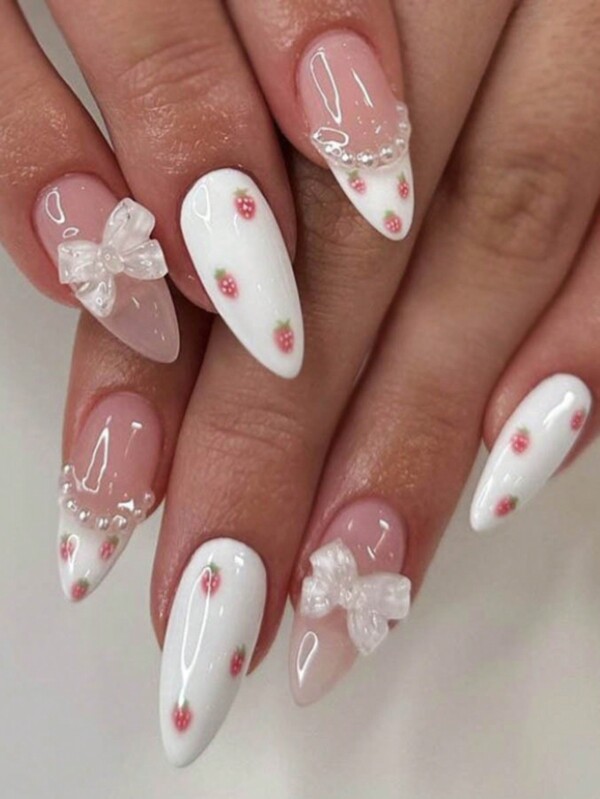 حسّن مظهرك مع طقم أظافر 24 قطعة بشكل اللوز الطويل، بتصميم فراولة حلوة، مزخرف بخرز اصطناعي وفيونكة شفافة للنساء والفتيات، لوازم الأظافر