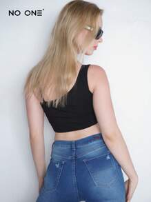 NO ONE | Crop top super stretch un tirante tacto suave tehido canalé - Negro - Ver 2