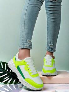 Giày thể thao Chunky Chunky màu xanh lá cây có thiết kế chống sốc, nhẹ với mềm mại, thoải mái, chống mài mòn, không thấm nước, chống trơn trượt, giải trí, thể thao, du lịch và giày nữ buộc dây thời trang - màu xanh lá - Xem 2