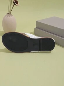 Chaussons d'été blancs pour femmes, tongs simples et à enfiler avec des sangles - Blanc - Voir 7