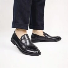 Herren Penny Loafers mit rundem Zehenbereich, bequem für den Sommer, Businesslässiger britischer Stil, Leder Slip-On Mokassins mit weicher Laufsohle, vielseitig einsetzbare modische Bootsschuhe