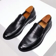 Herren Penny Loafers mit rundem Zehenbereich, bequem für den Sommer, Businesslässiger britischer Stil, Leder Slip-On Mokassins mit weicher Laufsohle, vielseitig einsetzbare modische Bootsschuhe