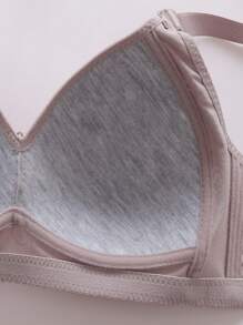 Jacquard Wireless Soft Cup Bra With 3 Rows Of Hook-And-Eye Closure Shaping Full Coverage Bra For Women