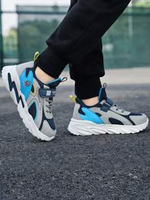 男童透氣輕盈運動休閒休閒鞋