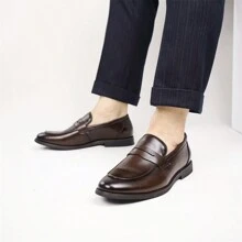 Herren Slip-On Loafer mit Rundkappe, bequem, legere Business-Schuhe im englischen Stil mit Ledersohle, leicht, rutschfeste Bootsschuhe, geeignet für Geschäftstreffen und Bankette, vielseitig und modisch