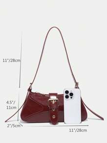 1 pièce Sac à épaule pour femmes  enrobé brillant style moto rétro avec boucle décorative, fermeture à glissière, sangle réglable. Convient pour les voyages, les vacances, l'extérieur, les femmes en tenue décontractée au bureau. Sac inspiré du style rétro parfait pour le bureau, les et le travail.