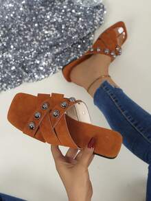 2024年流行女孩時尚方頭擦鞋，海灘假期戶外拖鞋