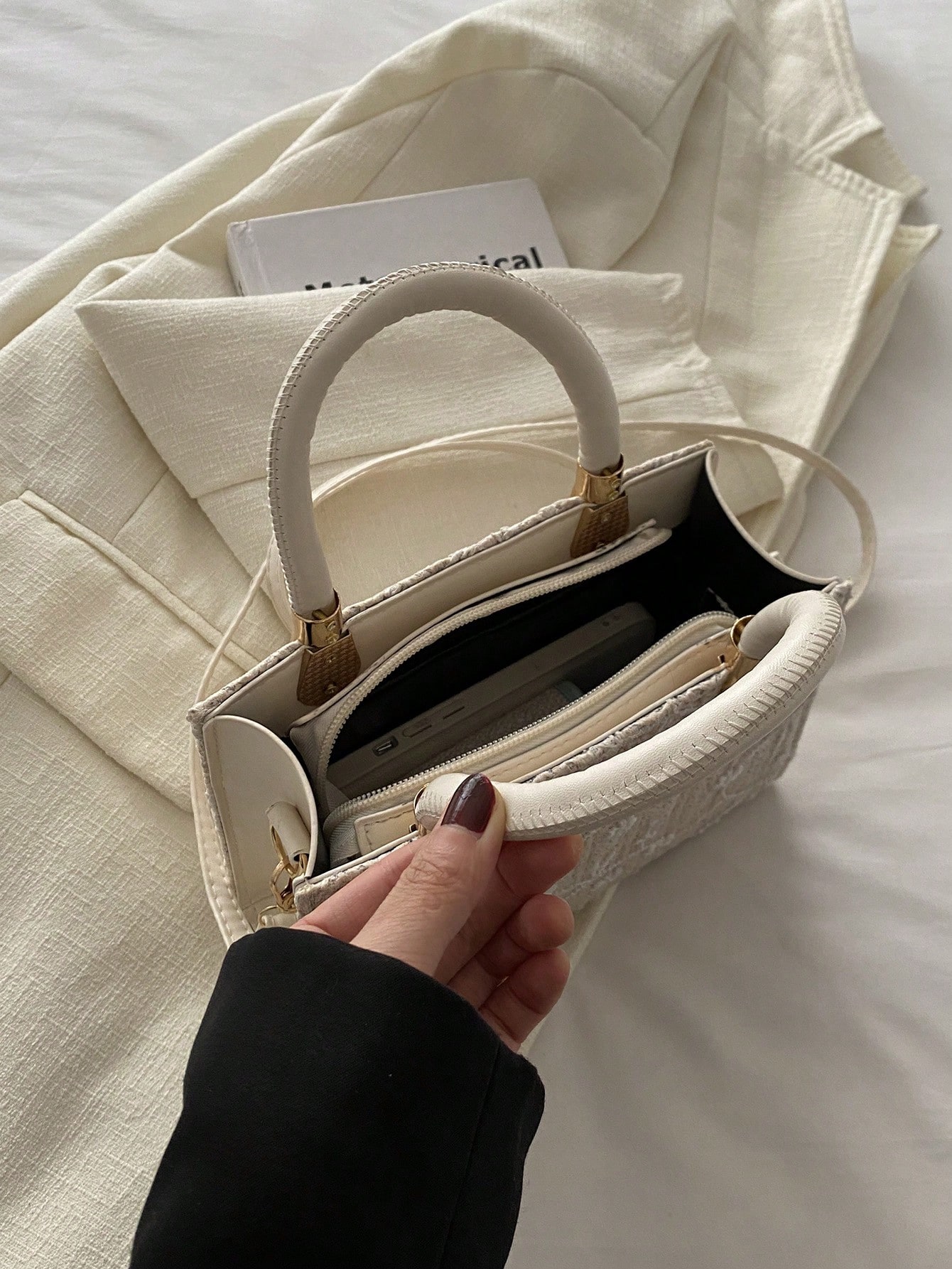 حقيبة يد نسائية ذات لون أحادي مطرزة بنمط حجري منسو...