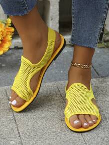 2024 Summer New Mesh Breathable Flat Slip-Resistant Casual Sports Sandals - Yellow - View 5