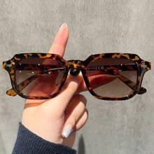1pc/2pcs/3pcs Women Rivet Decor Square Shaped Sunglasses, Retro Minimalist Metal Hinge Sunglasses For Travel, Party, Daily Use Fashionable Shade Elegant Outfit Family Outings Travel Vacation Holiday