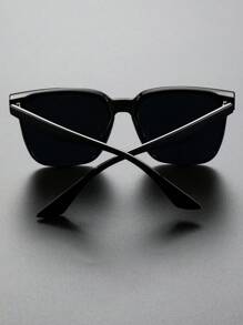 1pc Men Plastic Geometric Frame Tinted Lens Classical Fashion Glasses For Street Snap Musical Festival Accessories For Summer Beach Vacation,Outdoor,Travel