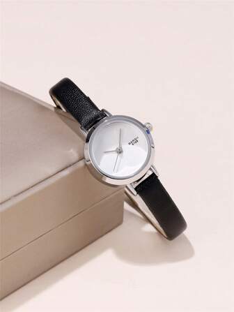 極簡優雅小巧的皮質女士手表，適合學生配戴