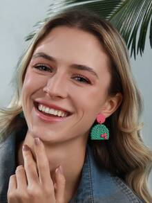 1對手工製作簡約半圓仙人掌耳環，具有3D紋理，使用逼真的綠色柔軟陶土製成，非常適合度假、派對、日常穿搭和紀念品