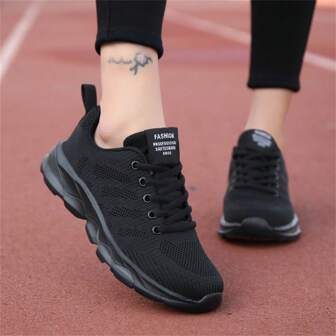 Summer Women Breathable Lace-Up Running Shoes Outdoor Sports Shoes Mesh Lightweight Running Shoes Non-Slip Wear-Resistant Low-Top Travel Shoes Fashionable Athletic Casual Shoes