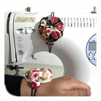 1pc Beautiful Flower Pattern Sewing Pin Cushion Sewing Accessories Sewing Pin Cushion Needle Cushion Needle Pillow Wrist Pin Cushion