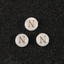 8 毫米珍珠母贝珠 26 颗大写字母白色天然珍珠贝壳字母圆珠适用于 DIY 珠宝制作配件