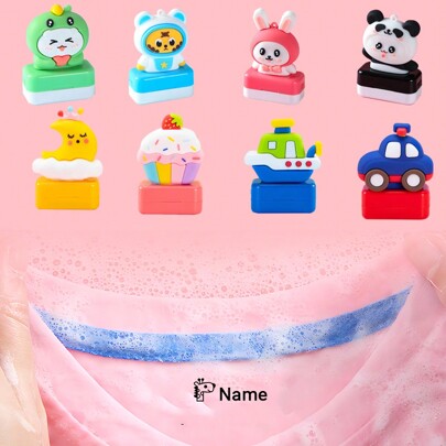 1 szt. Słodka kreskówka spersonalizowana pieczątka z imieniem, dekoracja pokoju, wielofunkcyjna, kompaktowa, pieczęć, wielokrotnego użytku, bez prasowania, modna, zakontraktowana, kolorowa, słodka, zabawna, kawaii, nowoczesna, kreskówkowa, gorąca różowa, królewska niebieska, niepowtarzalne, samotuszujące pieczątki, personalizowane, znaleziska, spersonalizowane ozdoby świąteczne 2024, pieczątki z imionami, prezent świąteczny, spersonalizowane prezenty dla kobiet/mężczyzn, idealne prezenty dla niego, dla niej, rodziny, przyjaciół, dzieci, studentów na urodziny, na Boże Narodzenie, na jesień/zimę, do szkoły, na dzień dziecka