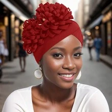 Turbantes para damas con dos flores grandes, trabajo pesado, tachuelas y cristales; de moda, relajantes, cómodos, transpirables, perfectos para uso diario en casa o al aire libre. Gorro de pelo, turbante de gorro - A - Ver 9
