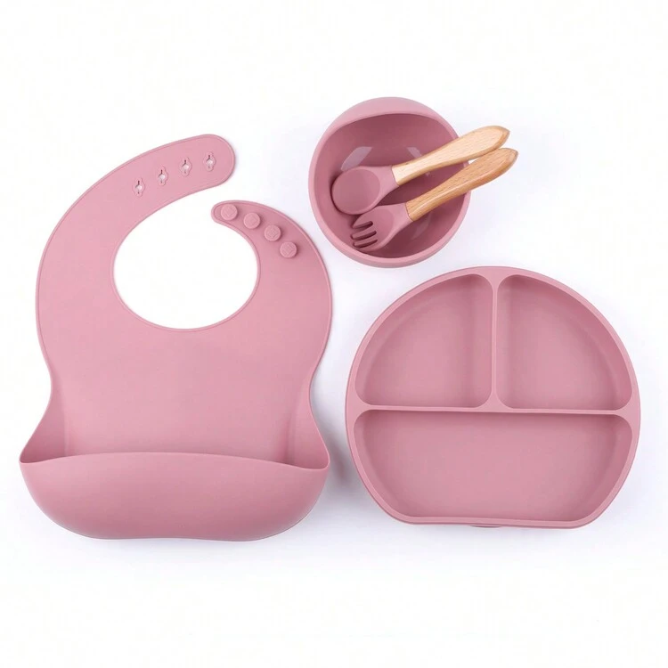 Ensemble de vaisselle à ventouse pour enfants en silicone pur de couleur rouge foncé, ensemble de 5 pièces avec grande assiette à capacité combinée et bavoir pour bébé pour une utilisation quotidienne - Rouge - Voir 5