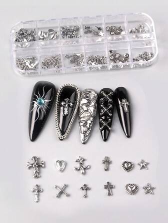 TSZS 120 piezas Paquete de combinación de aleación gótica y punk Y2K en caja de 12 compartimentos, adornos para uñas, gemas para uñas, suministros para uñas
