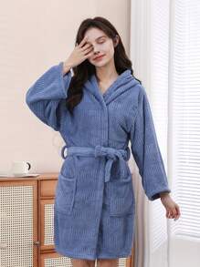 1pc Coral Fleece Auspicious Plaid Pattern Short Hooded Robe, Suitable For Slim Figures, Soft & Absorbent, For Bathroom, Bedroom, Pool Use - Purple - View 8