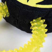 DC Comics Anneau de dentition pour chien BATMAN YELLOW - Anneau de dentition pour chien sous licence officielle - Anneau de dentition pour chien de vos personnages préférés - Jouet pour chien au design unique et licence officielle - Anneau de dentition pour chien et jouet pour chien en même temps