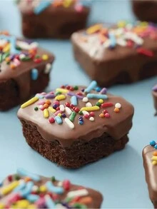 1入24格布朗尼巧克力矽膠模具，可用於烘焙蛋糕、餅乾、糖果和布丁 - 棕色 - 查看 6