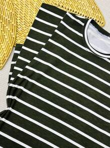 Women T-Shirts - 墨綠色 - 查看 2